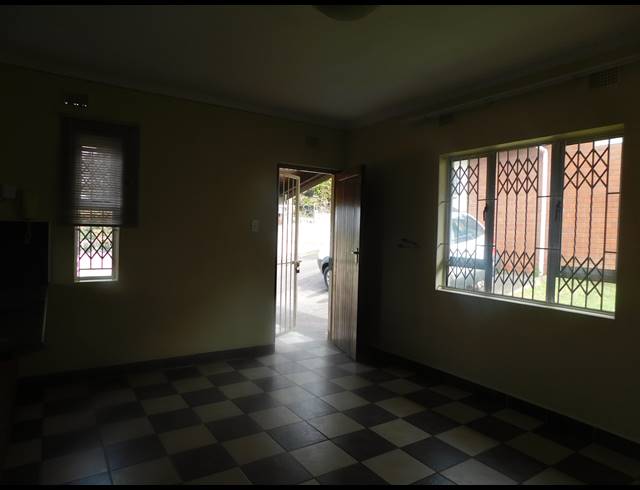 2 BEDROOM SIMPLEX FOR SALE IN NORTHDENE